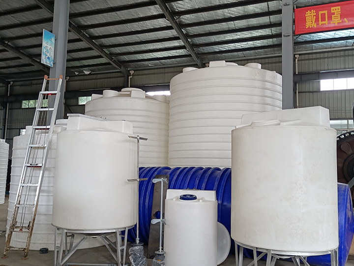 ３噸錐底加藥箱攪拌桶